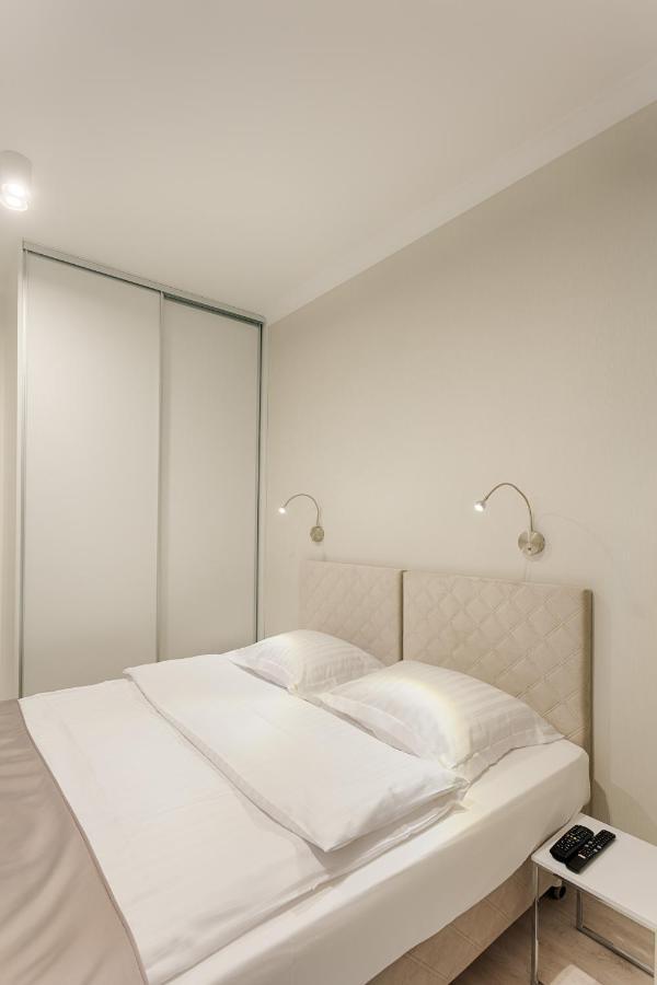 Mennica Residence Luxury Location Varsóvia Exterior foto